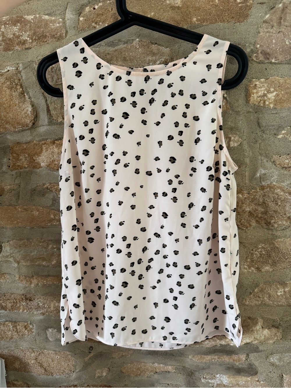 Lark & Ro Pale Pink Sleeveless Leopard Top